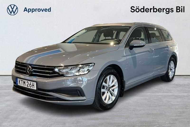 Grå Begagnad 2022 VW Passat Kombi | 314 500 kr (Marknadspris) - Bild 1/4