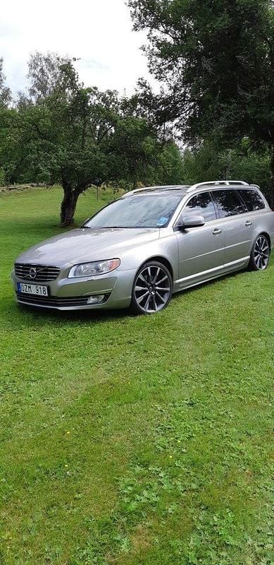 Brun Begagnad 2014 Volvo V70 Kombi | 119 000 kr (Marknadspris) - Bild 1/2