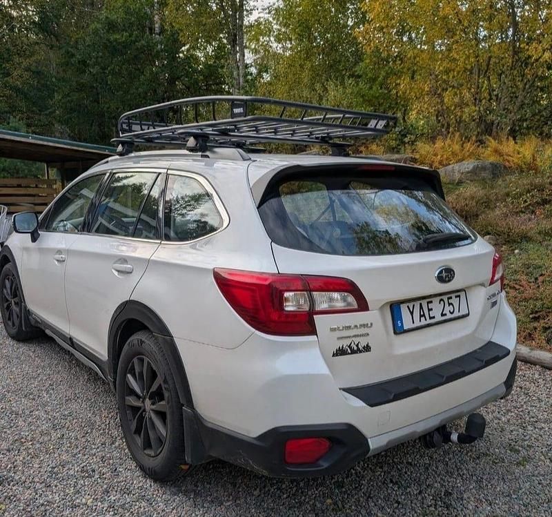 Begagnad Subaru Outback 150 HK (110 kW) 2015 Vit Kombi
