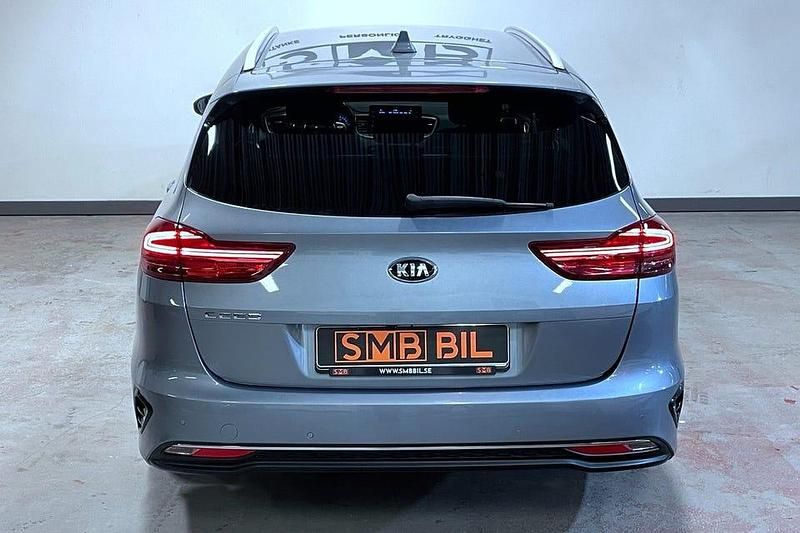 Begagnad Kia Ceed Sportswagon 120 HK (88 kW) 2021 Grå Kombi