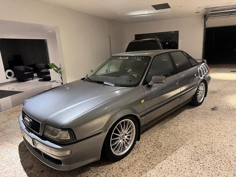Grå Begagnad 1992 Audi 80 Sedan | 48 900 kr - Bild 1/4