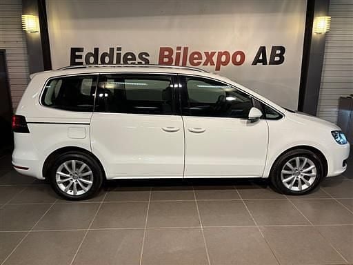 Begagnad VW Sharan 150 HK (110 kW) 2017 Vit Minibuss