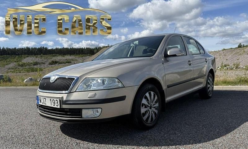 Ljusbrun (brun) Begagnad 2005 Skoda Octavia Halvkombi | 19 900 kr (Marknadspris) - Bild 1/4