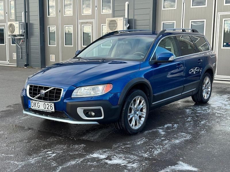 Blå Begagnad 2010 Volvo XC70 Ocean Race SUV | 119 900 kr (Marknadspris) - Bild 1/4