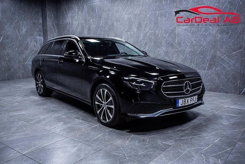 Svart Begagnad 2022 Mercedes E300 Avantgarde Kombi | 429 800 kr - Bild 1/4