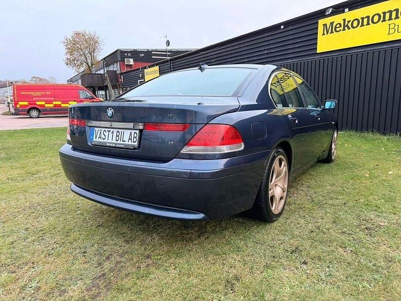 Begagnad BMW 745 333 HK (244 kW) 2002 Mörkblå Sedan