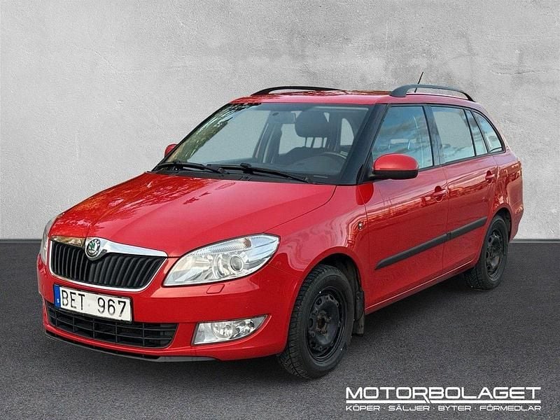 Röd Begagnad 2013 Skoda Fabia Elegance Halvkombi | 26 900 kr (Bra pris) - Bild 1/4