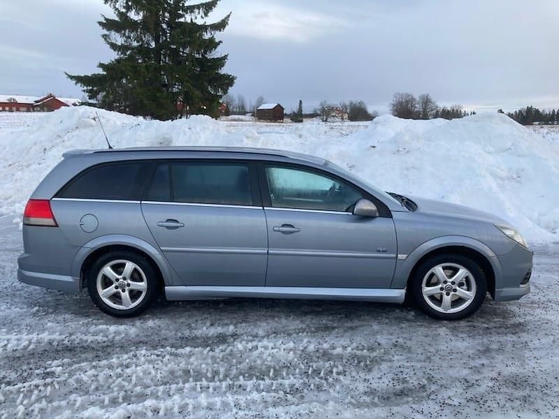 Blågrå metallic Begagnad 2008 Opel Vectra Kombi | 23 000 kr (Lite dyr) - Bild 1/4