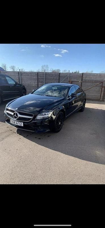 Svart Begagnad 2015 Mercedes CLS350 Sportkupé | 249 000 kr (Bra pris) - Bild 1/4