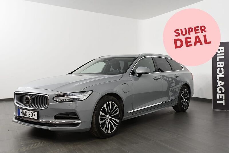 Grå Begagnad 2023 Volvo V90 Core Kombi | 439 500 kr (Marknadspris) - Bild 1/4