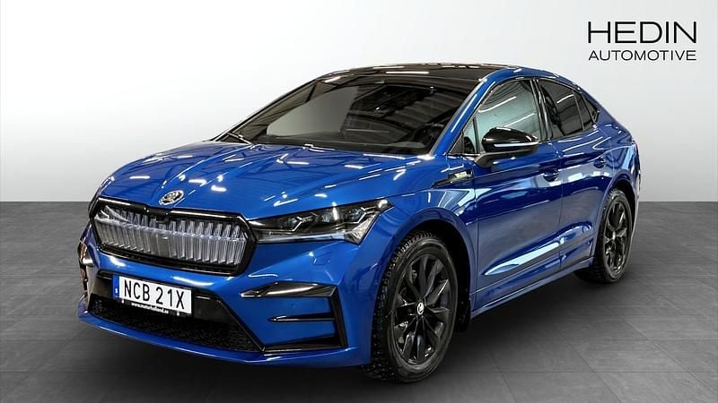 Blå Begagnad 2022 Skoda Enyaq iV RS SUV | 389 900 kr (Marknadspris) - Bild 1/4