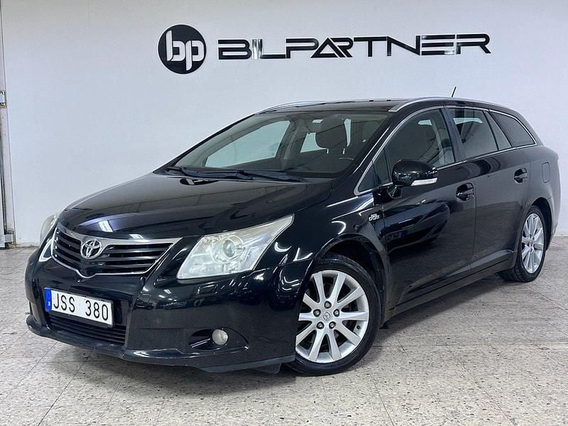 Svart Begagnad 2009 Toyota Avensis Business Edition Kombi | 59 900 kr (Marknadspris) - Bild 1/4