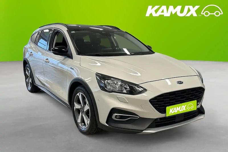 Vit Begagnad 2019 Ford Focus Active Kombi | 139 800 kr (Marknadspris) - Bild 1/3
