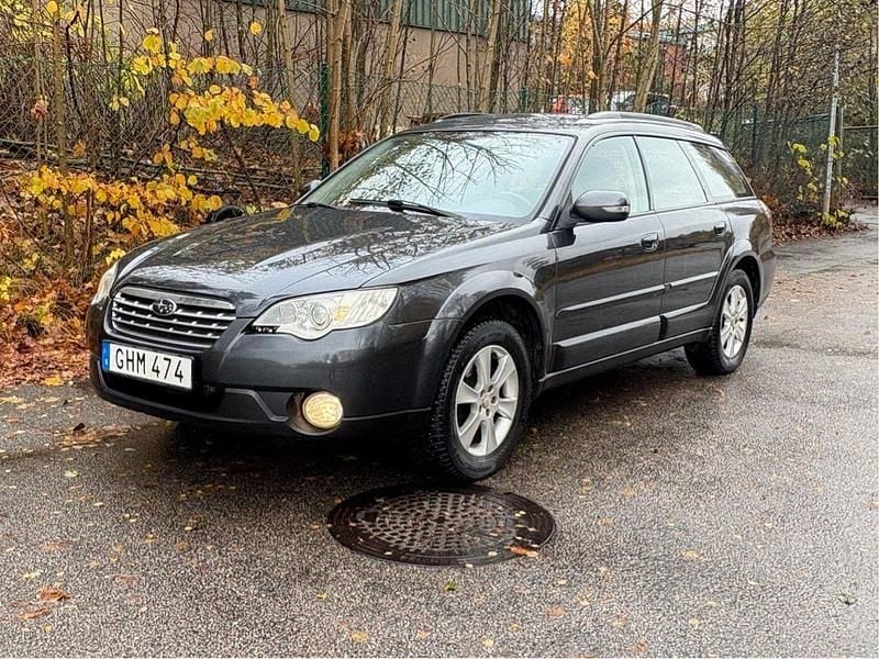 Grå Begagnad 2008 Subaru Outback Kombi | 59 900 kr (Bra pris) - Bild 1/4