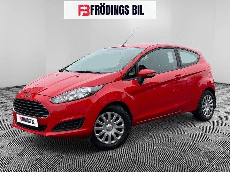 Röd Begagnad 2013 Ford Fiesta Trend Halvkombi | 79 900 kr (Lite dyr) - Bild 1/4