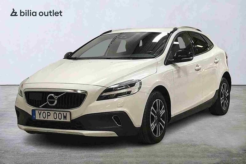 Vit Begagnad 2019 Volvo V40 Halvkombi | 169 900 kr (Bra pris) - Bild 1/1