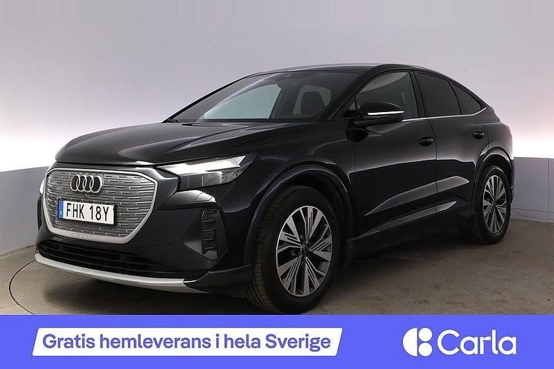 Svart Begagnad 2023 Audi Q4 Sportback e-tron Advanced SUV | 366 900 kr (Marknadspris) - Bild 1/4