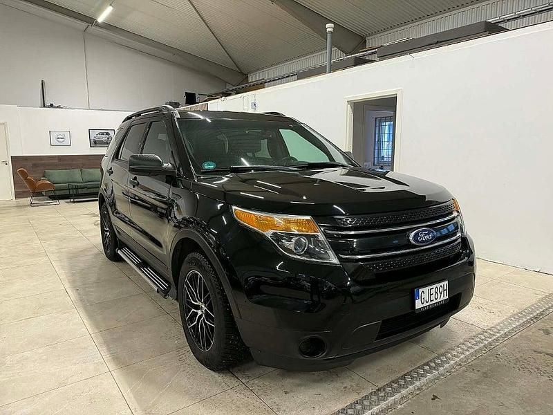 Begagnad Ford Explorer 294 HK (216 kW) 2012 Svart SUV