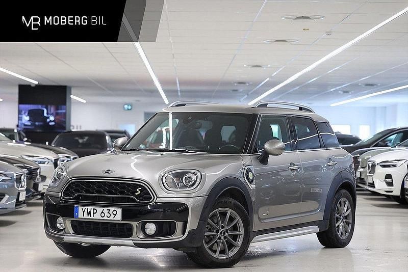 Grå Begagnad 2017 Mini Cooper Countryman Pepper SUV | 239 900 kr (Marknadspris) - Bild 1/3