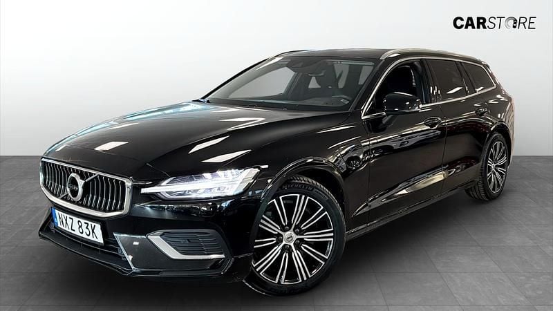 Svart Begagnad 2022 Volvo V60 Kombi | 319 900 kr (Bra pris) - Bild 1/4