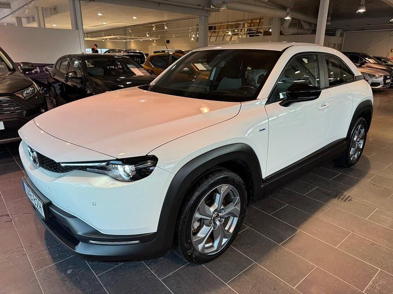 Vit Begagnad 2022 Mazda MX30 Exclusive-Line SUV | 169 900 kr (Marknadspris) - Bild 1/4