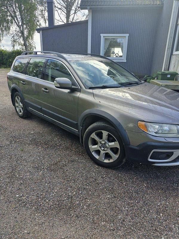 Grå Begagnad 2010 Volvo XC70 Summum SUV | 54 900 kr (Marknadspris) - Bild 1/4
