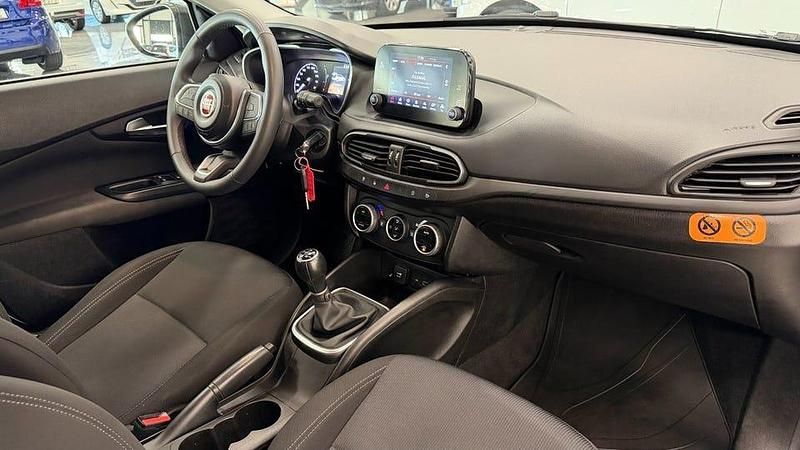 Begagnad Fiat Tipo 101 HK (74 kW) 2021 Vit Kombi