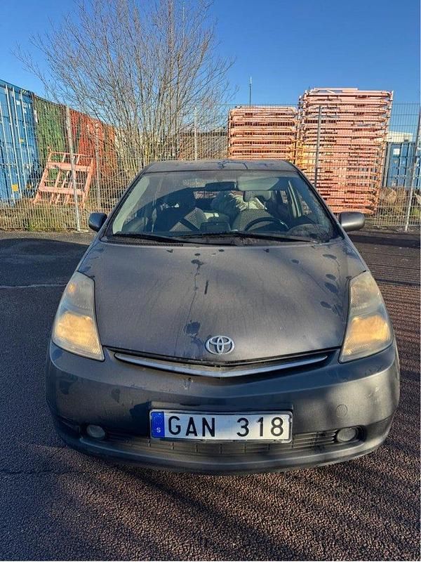 Begagnad 2007 Toyota Prius Halvkombi | 40 000 kr (Bra pris) - Bild 1/4