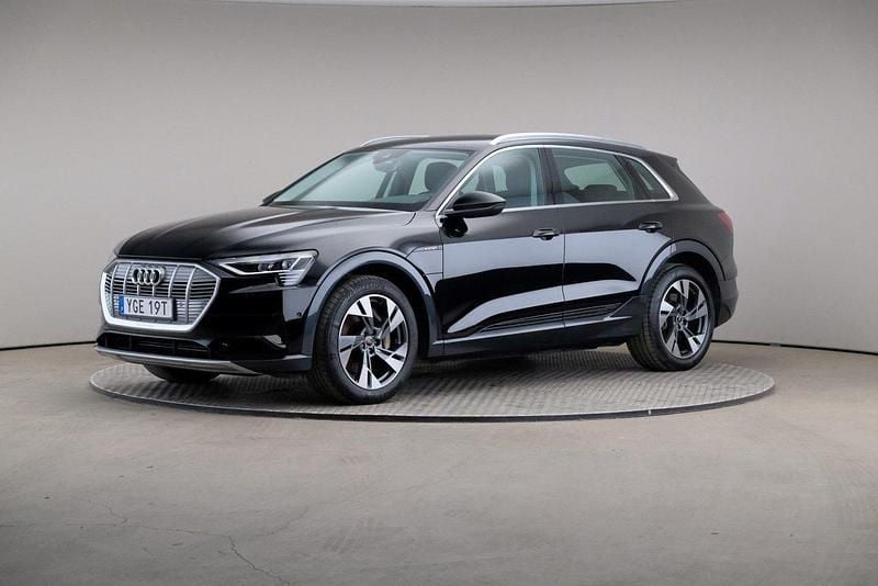Svart Begagnad 2022 Audi e-tron Proline SUV | 329 000 kr (Bra pris) - Bild 1/4