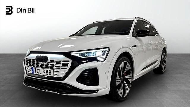 Vit Begagnad 2023 Audi Q8 e-tron S-Line SUV | 759 000 kr - Bild 1/4
