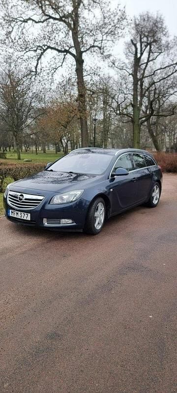 Blå Begagnad 2012 Opel Insignia Edition Kombi | 52 000 kr (Bra pris) - Bild 1/4