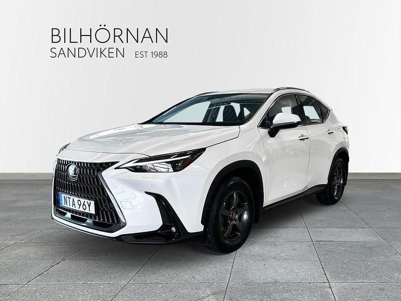 Begagnad Lexus NX350h Business Edition 245 HK (180 kW) 2024 Vit SUV