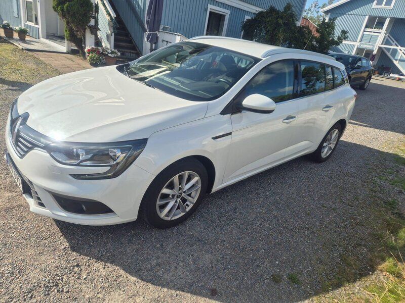 Vit Begagnad 2017 Renault Mégane GrandTour Kombi | 105 000 kr (Marknadspris) - Bild 1/4