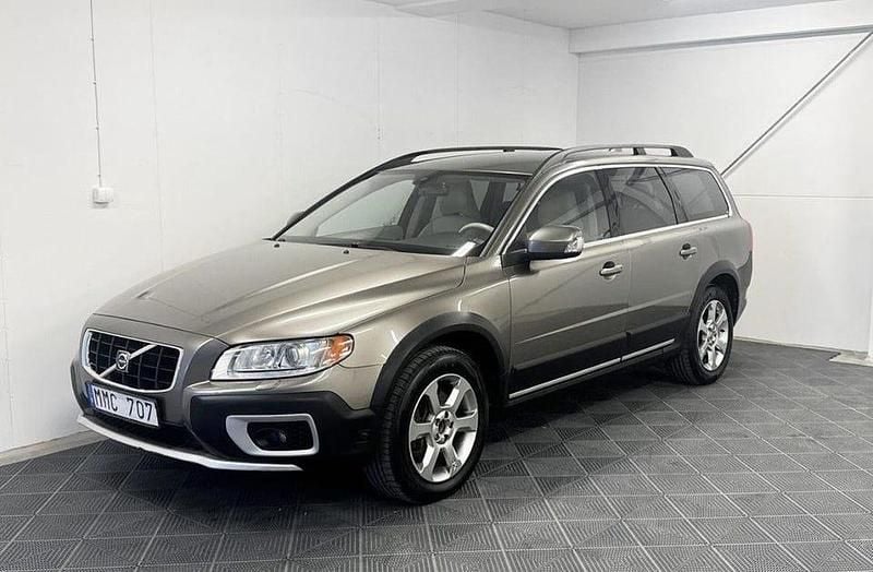 Grå Begagnad 2008 Volvo XC70 Summum Kombi | 65 000 kr (Bra pris) - Bild 1/4