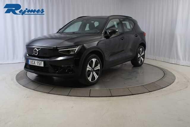 Begagnad Volvo XC40 Plus 175 kW (238 HK) 2022 Svart SUV