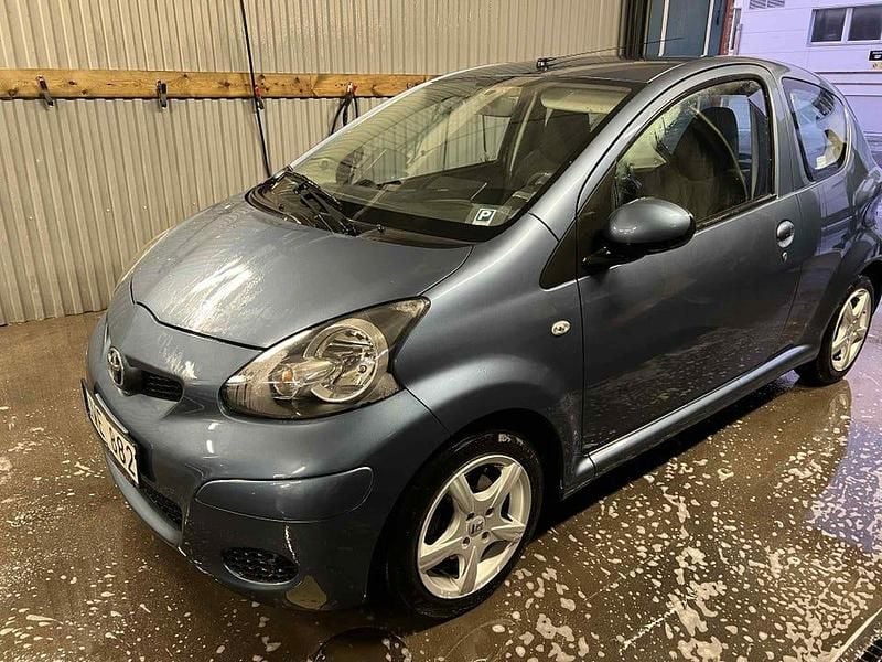 Begagnad 2009 Toyota Aygo Halvkombi | 34 900 kr (Bra pris) - Bild 1/4