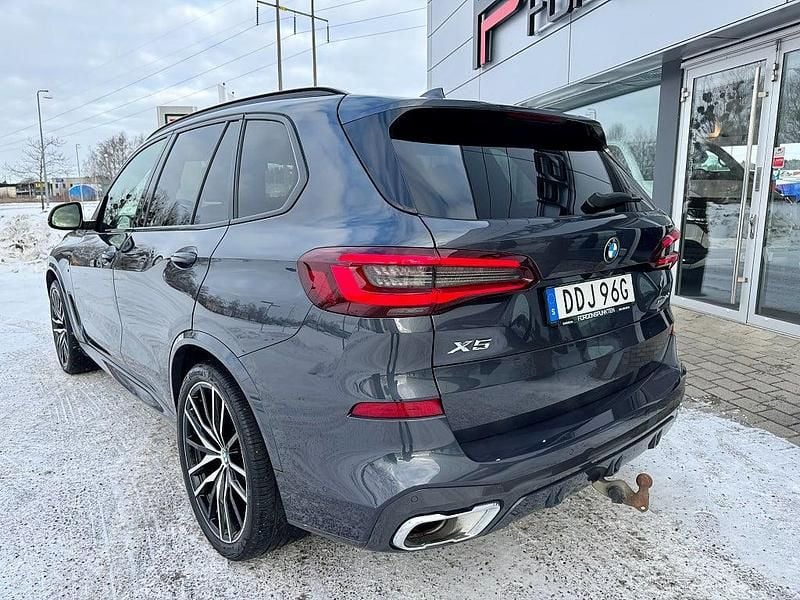 Begagnad BMW X5 M Sport 286 HK (210 kW) 2020 Arktis grå metallic SUV