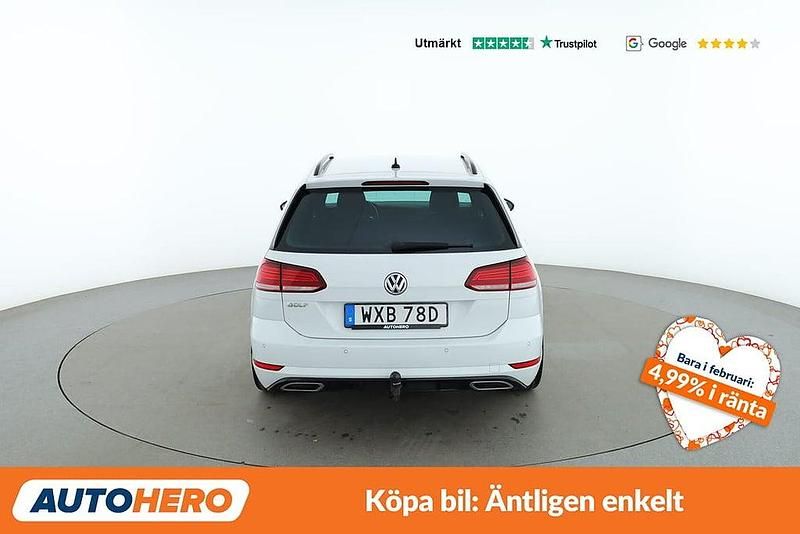 Begagnad VW Golf VIII R-line 150 HK (110 kW) 2019 Vit Kombi