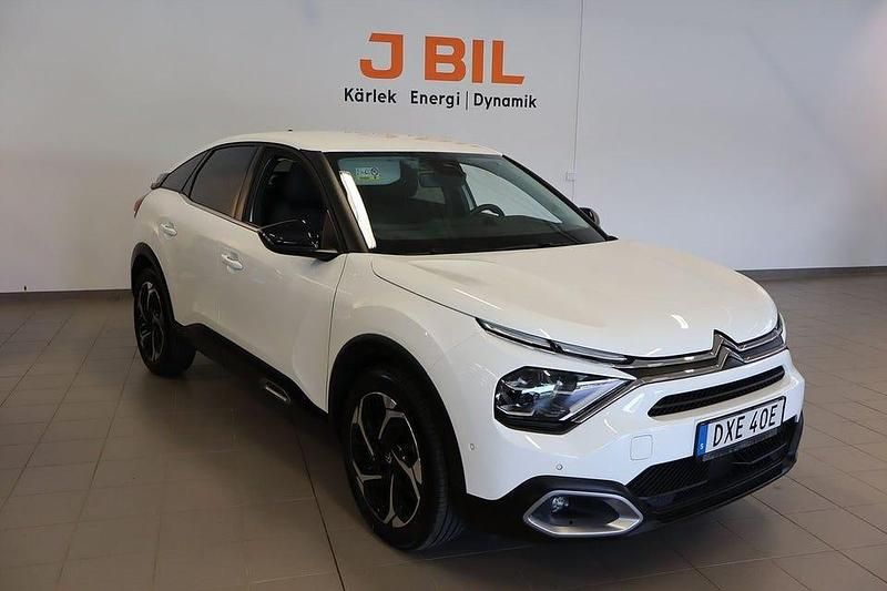 Vit Begagnad 2023 Citroën C4 Shine Halvkombi | 224 900 kr (Marknadspris) - Bild 1/4