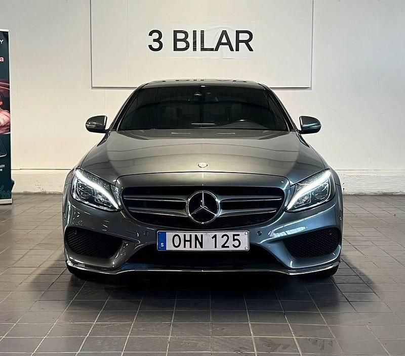 Begagnad Mercedes C300 AMG line 245 HK (180 kW) 2017 Grå Sedan