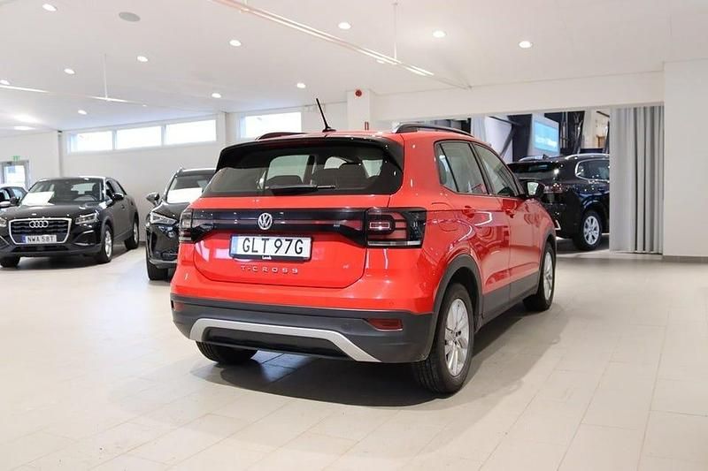 Begagnad VW T-Cross 95 HK (69 kW) 2019 Flash red SUV