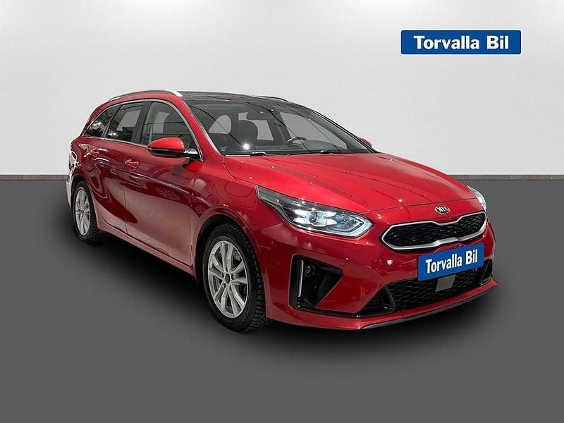 Begagnad Kia Ceed Sportswagon 2021 Röd Kombi