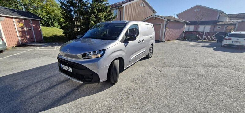 Begagnad 2024 Toyota Proace City Van | 440 000 kr - Bild 1/4