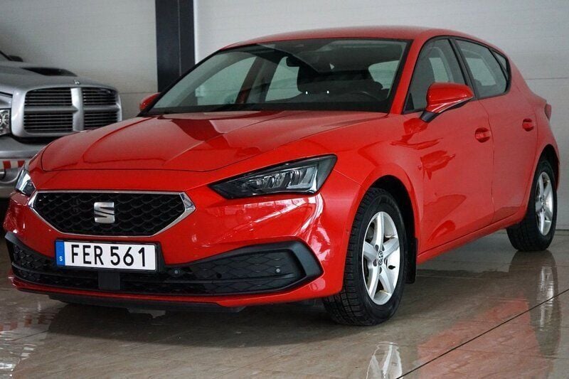 Röd Begagnad 2020 Seat Leon Style Halvkombi | 159 500 kr (Superpris) - Bild 1/4