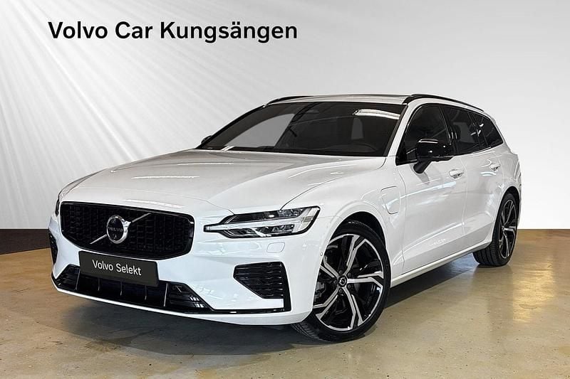 Vit Begagnad 2025 Volvo V60 Plus Kombi | 569 900 kr (Dyr) - Bild 1/3