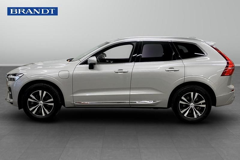 Begagnad Volvo XC60 Core 355 HK (261 kW) 2023 Silver SUV