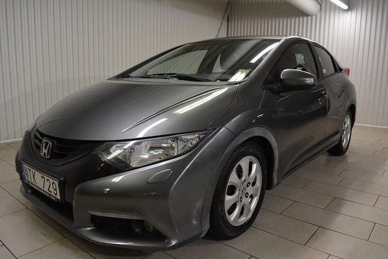 Begagnad Honda Civic Sport 150 HK (110 kW) 2012 Grå