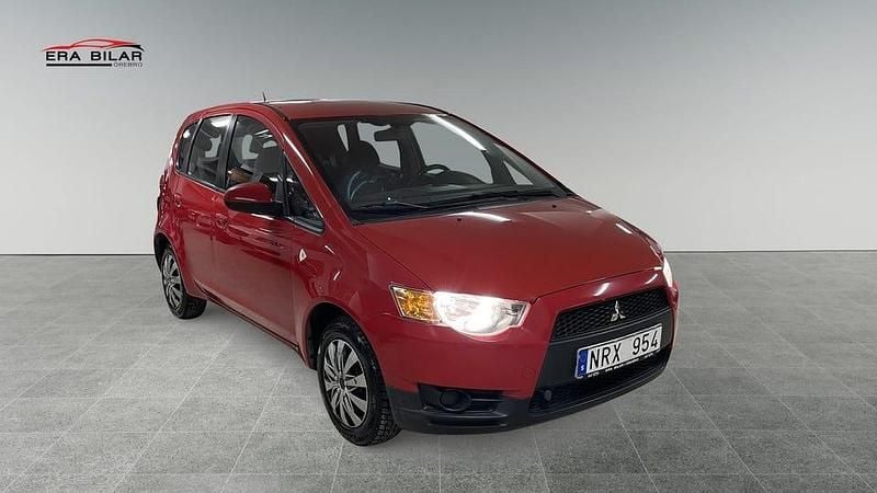 Röd Begagnad 2009 Mitsubishi Colt Edition Halvkombi | 52 900 kr (Lite dyr) - Bild 1/4