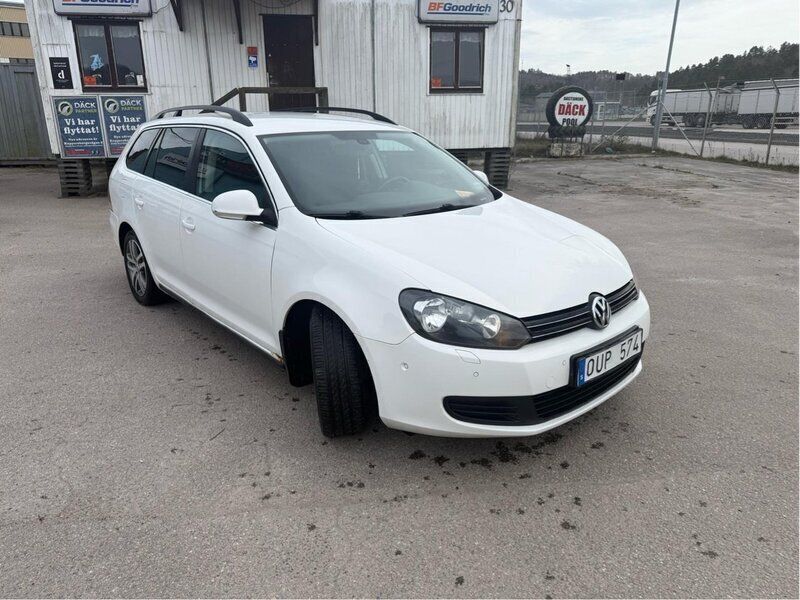 Vit Begagnad 2011 VW Golf VI Kombi | 50 000 kr (Bra pris) - Bild 1/4