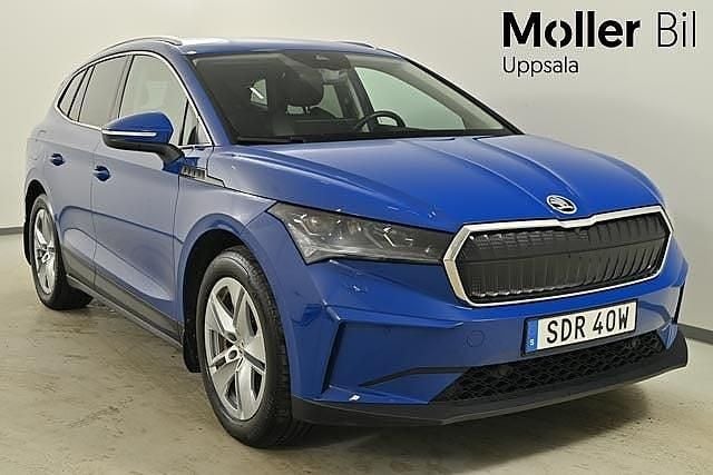 Blå Begagnad 2023 Skoda Enyaq iV SUV | 399 000 kr (Marknadspris) - Bild 1/4